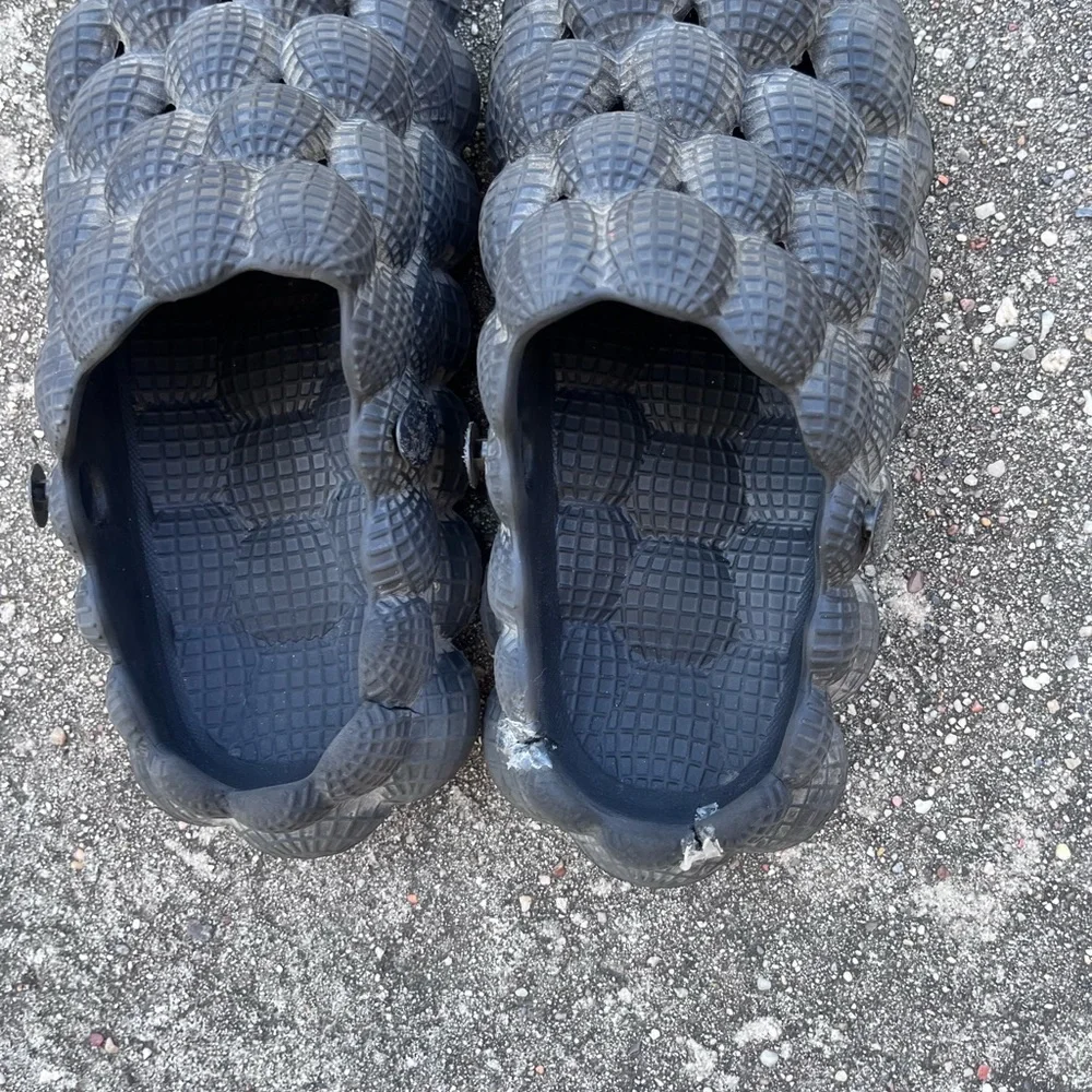 Bubble slides.. 🦇 - Picture 3 of 8